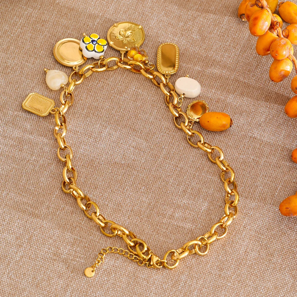Isalene  Necklaces Gold Florielle Garden Charm Necklace