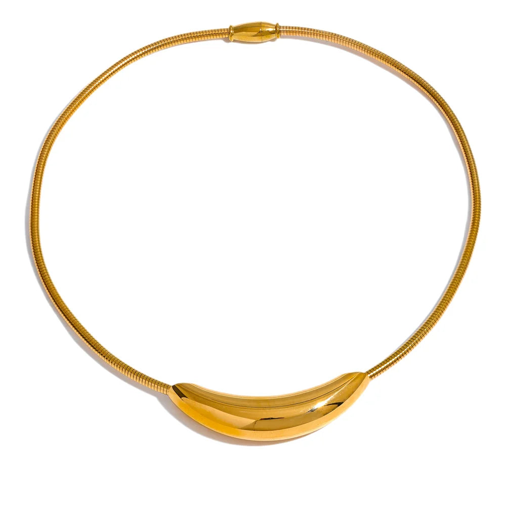 Isalene  Necklaces Gold Luna Curve Collar