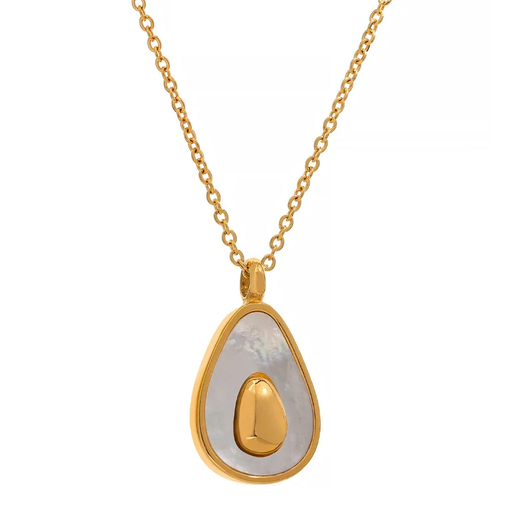 Isalene  Necklaces Gold Lunea Pendant Necklace