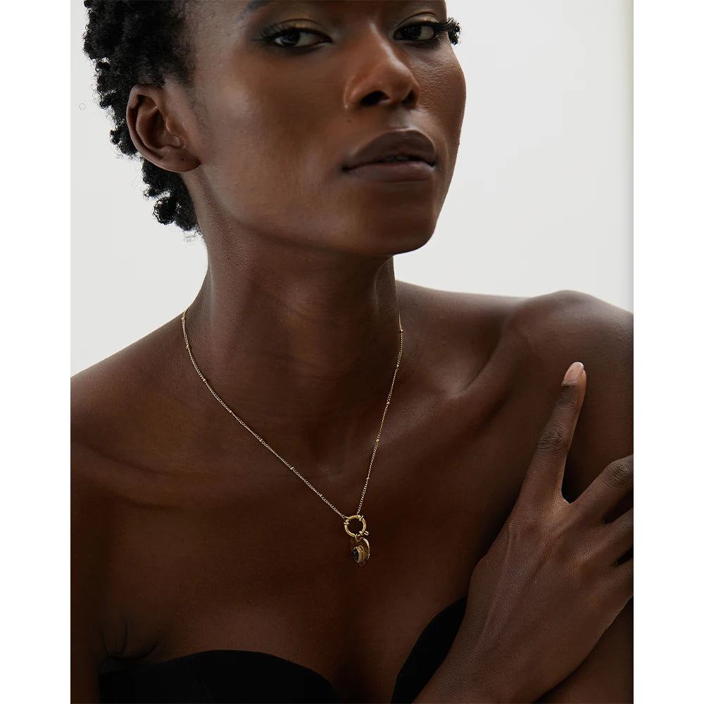 Isalene  Necklaces Gold Onyx Heart Necklace