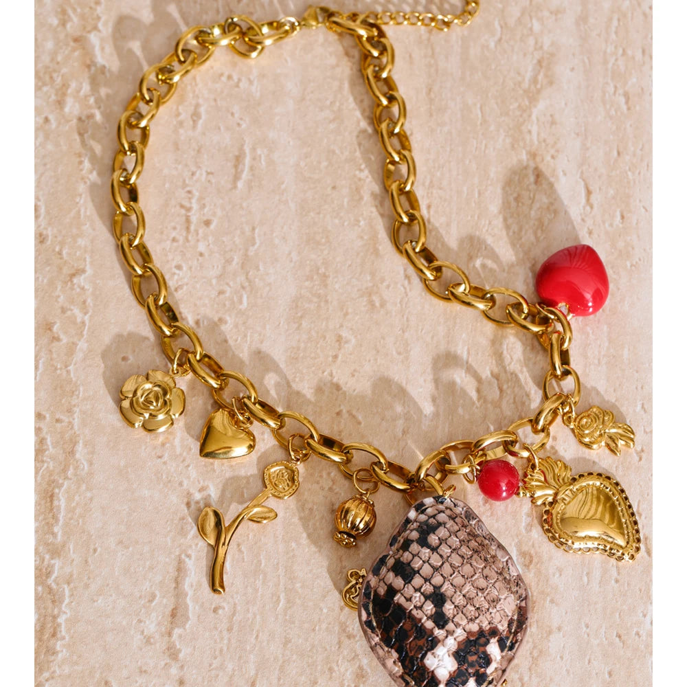 Isalene  Necklaces Gold Sacred Heart Charm Necklace