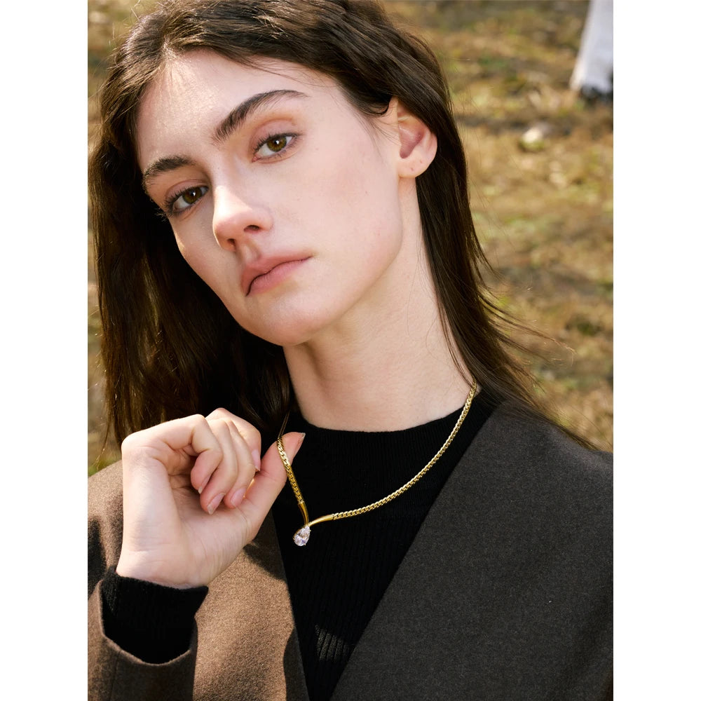 Isalene  Necklaces Luma Teardrop Chain Necklace
