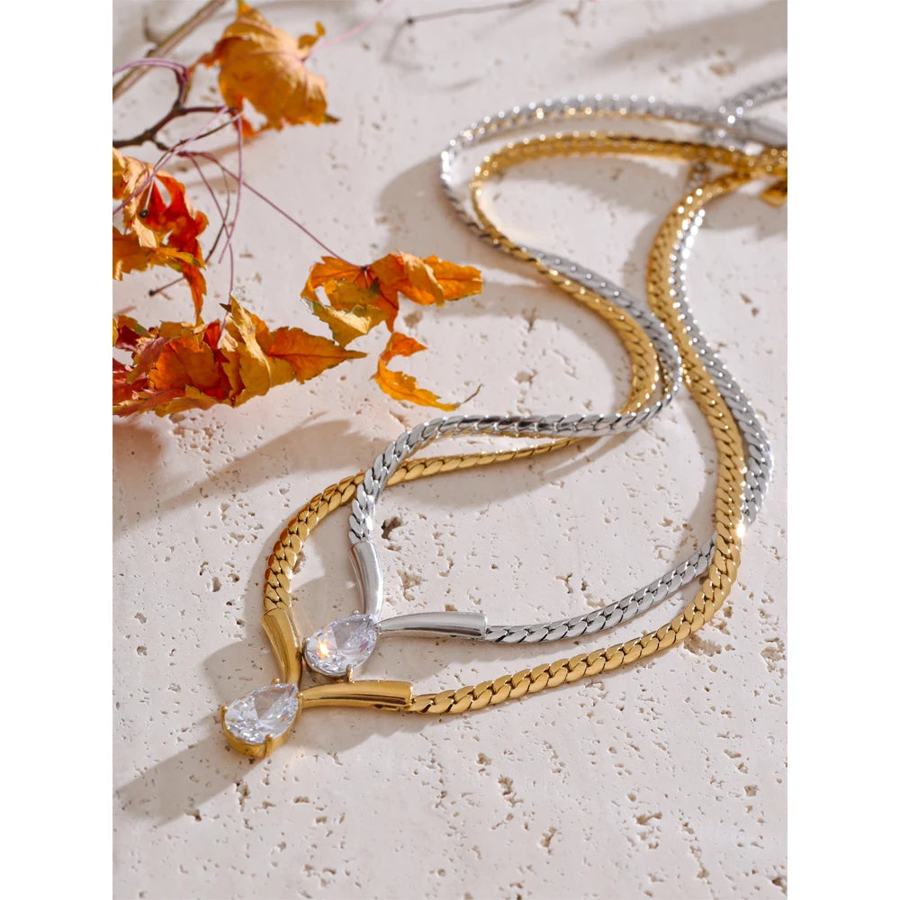 Isalene  Necklaces Luma Teardrop Chain Necklace