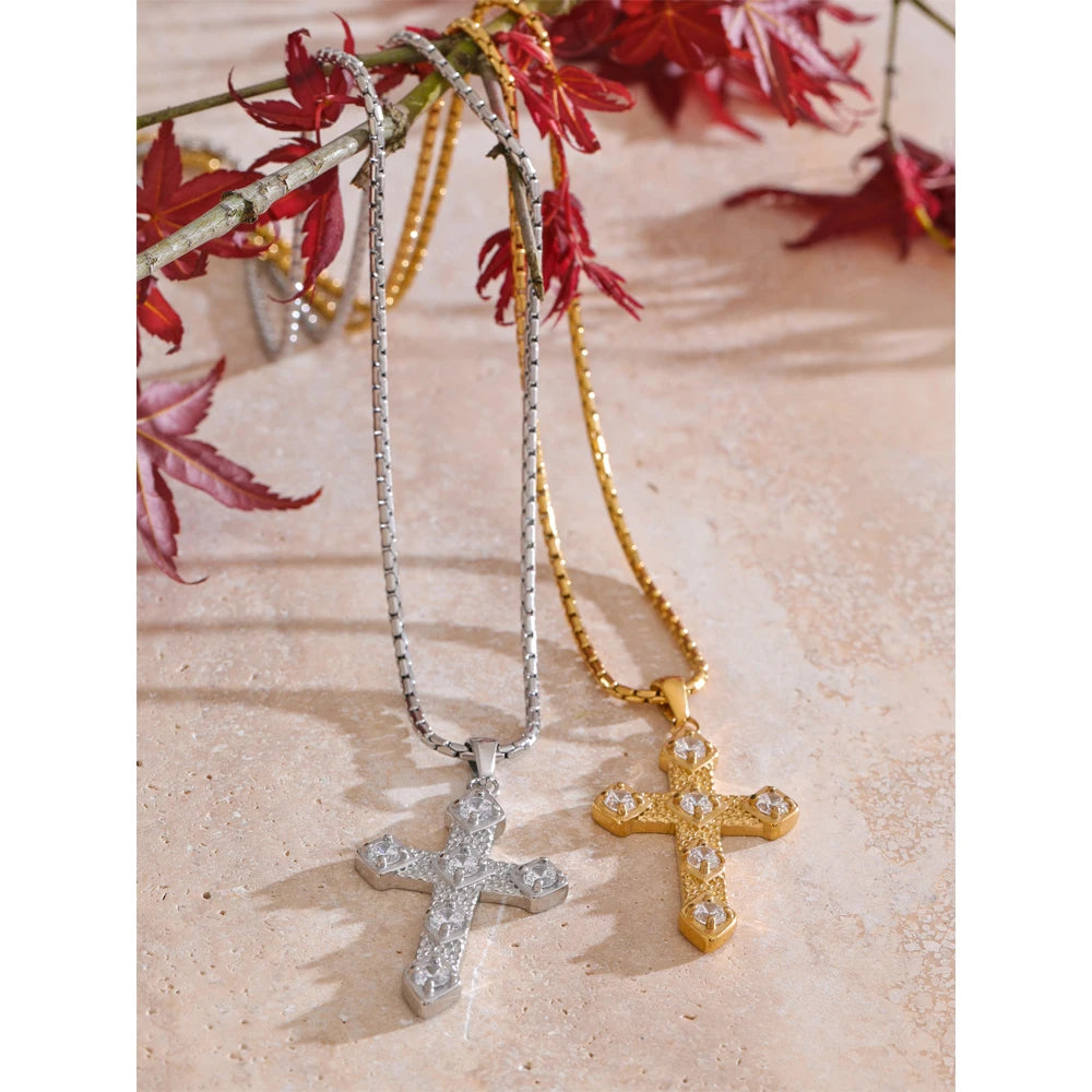Isalene  Necklaces Sienna Cross Necklace