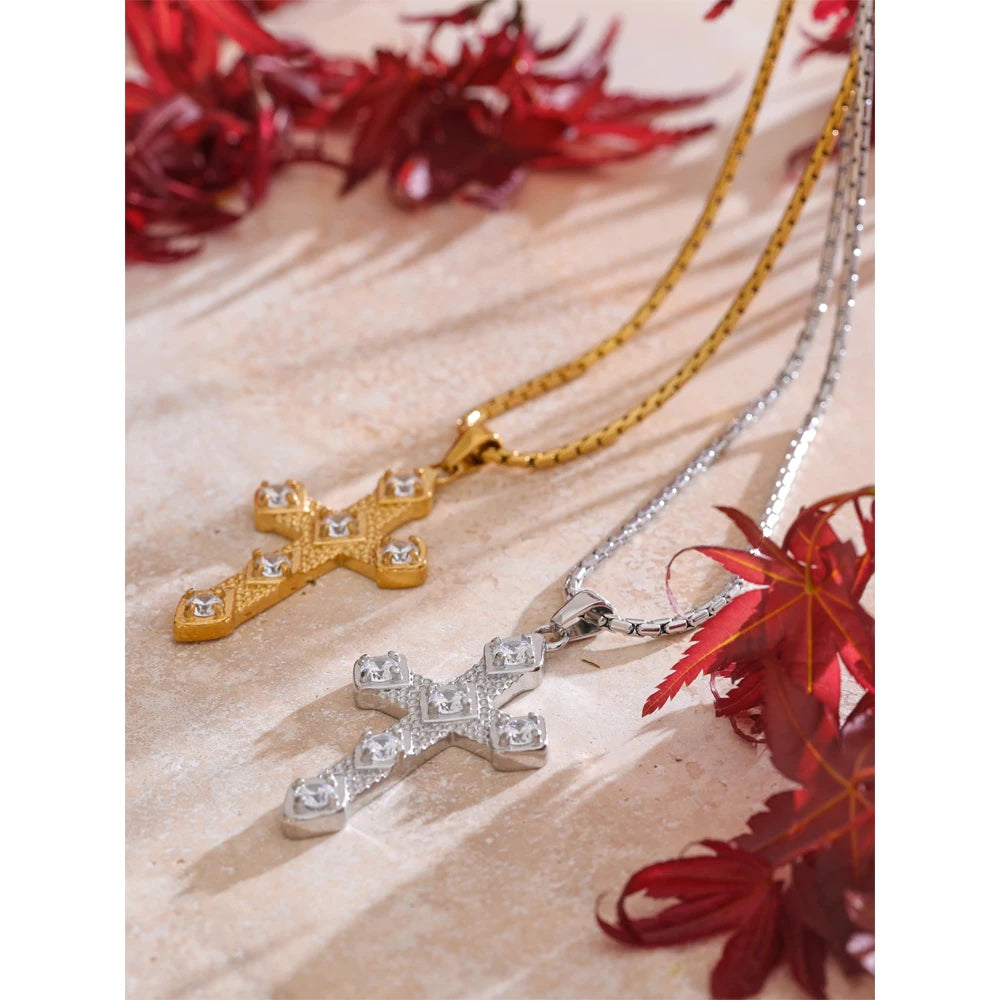 Isalene  Necklaces Sienna Cross Necklace
