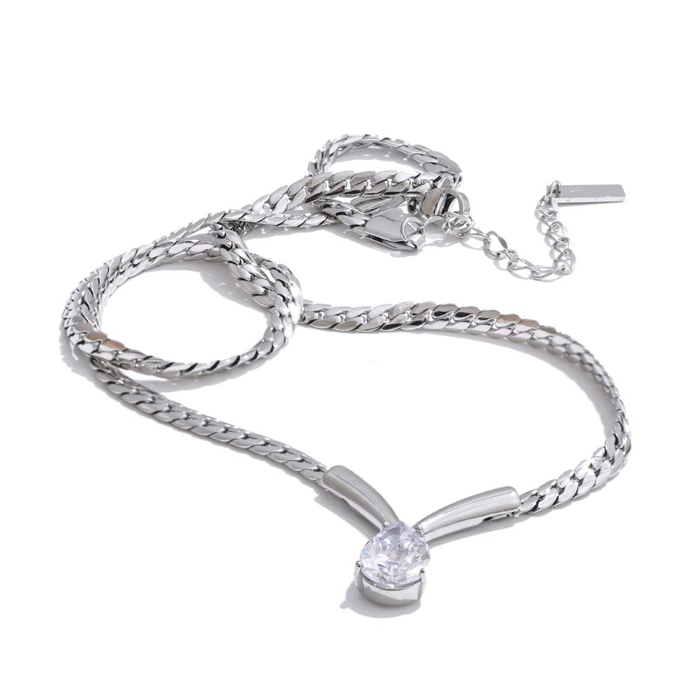 Isalene  Necklaces Silver Luma Teardrop Chain Necklace