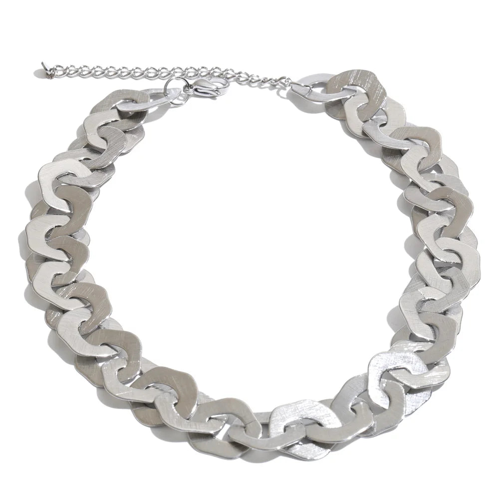 Isalene  Necklaces Silver Sculpted Link Necklace