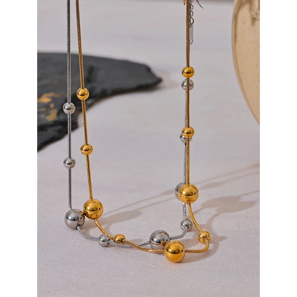 Isalene  Necklaces Stella Orb Necklace