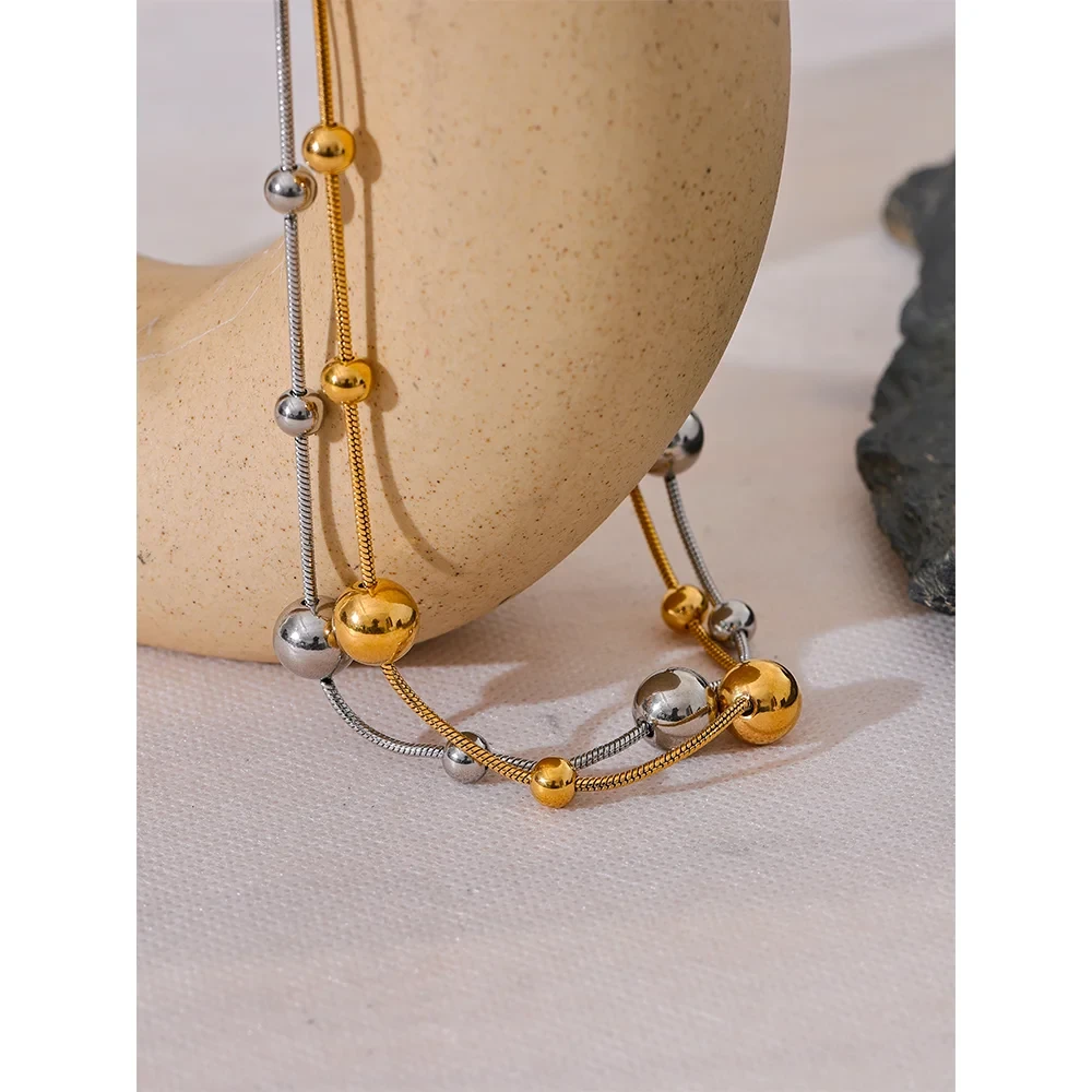 Isalene  Necklaces Stella Orb Necklace