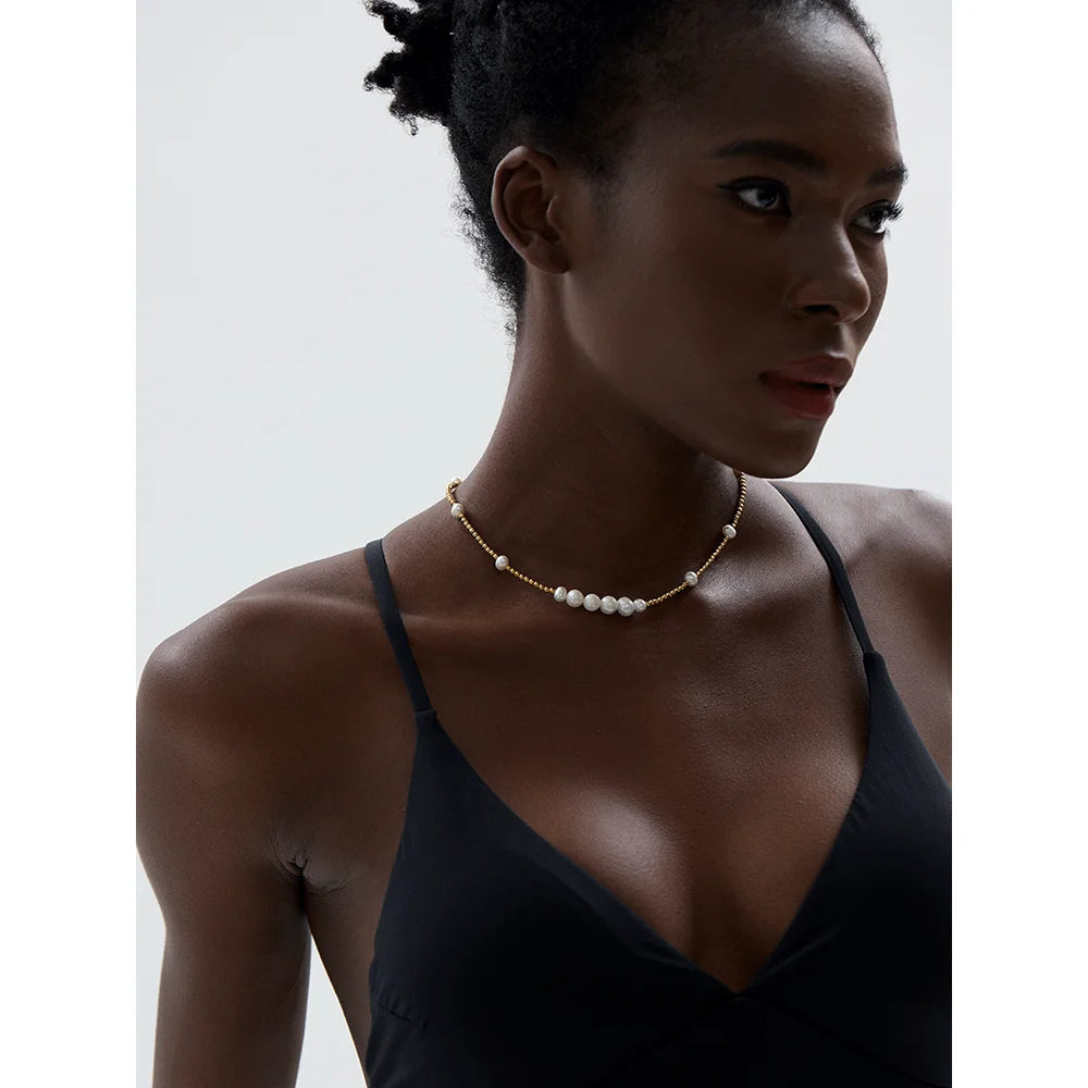 Isalene  Necklaces Vivienne Pearl Beaded Necklace