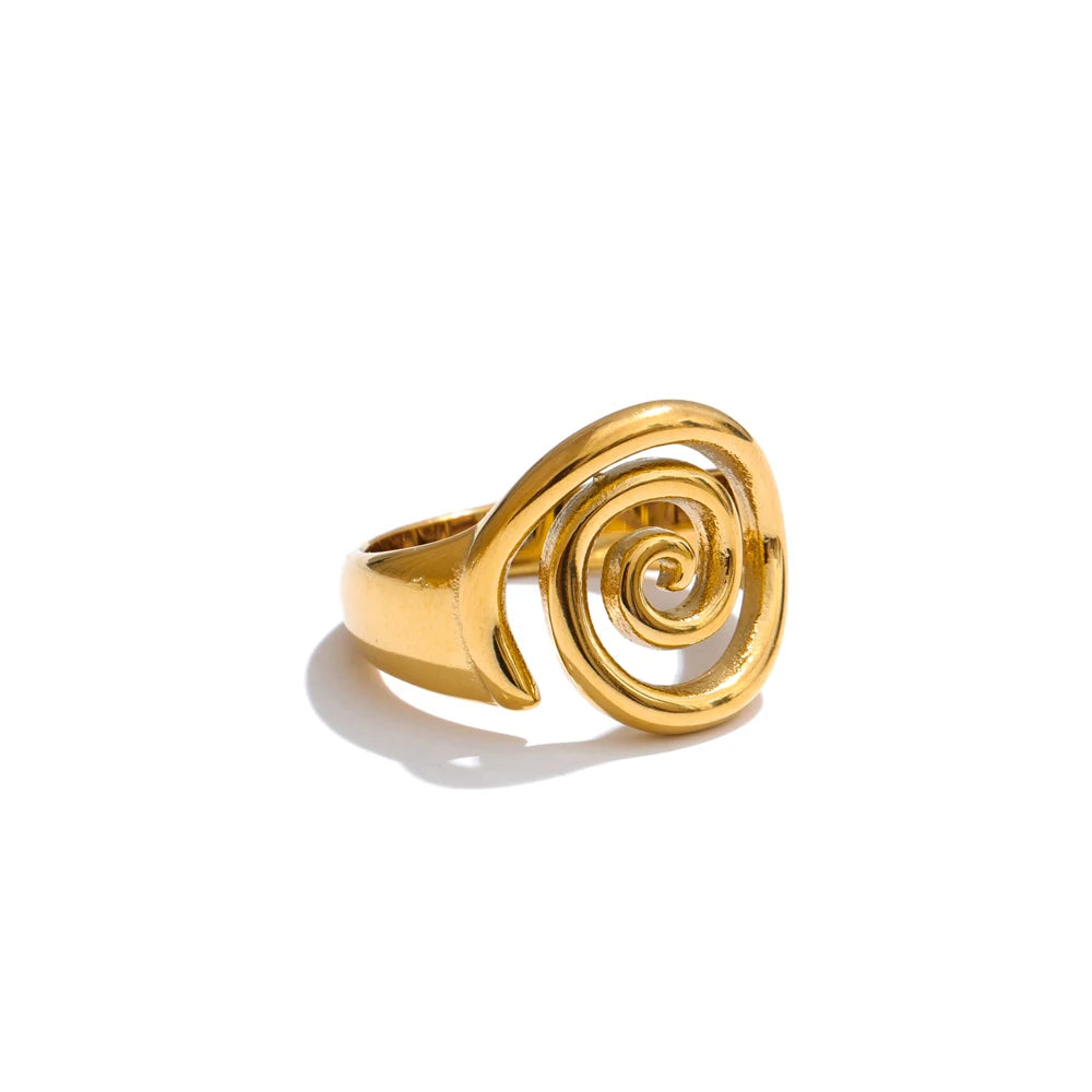 Isalene  Ring 6 / Gold Aurelia Spiral Ring