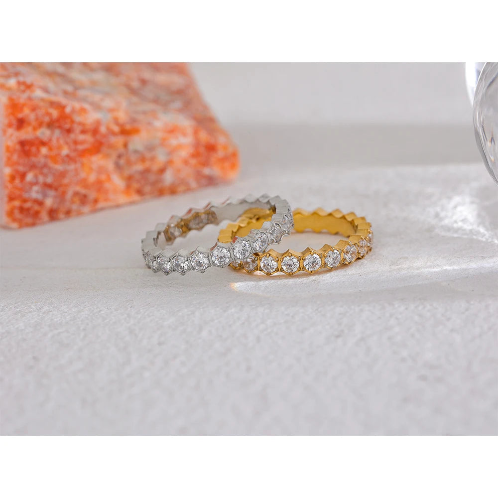 Isalene  Ring Aurora Scalloped Eternity Band