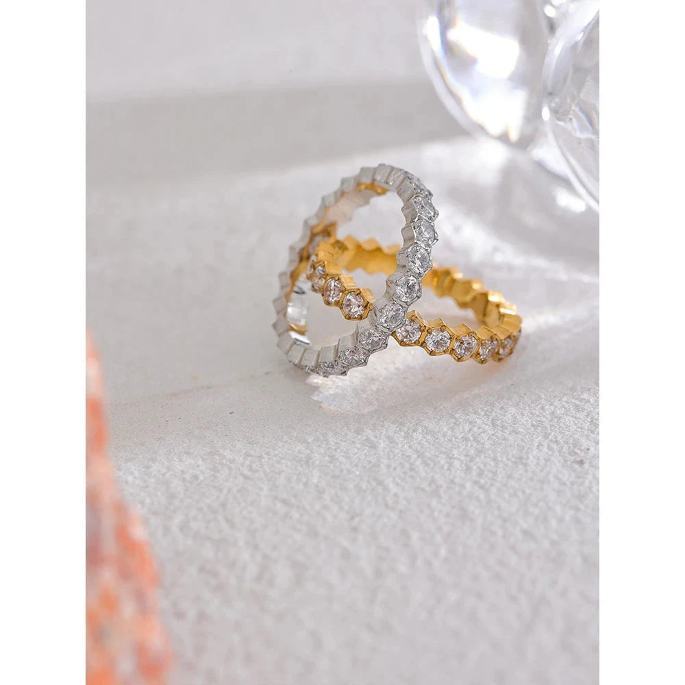 Isalene  Ring Aurora Scalloped Eternity Band
