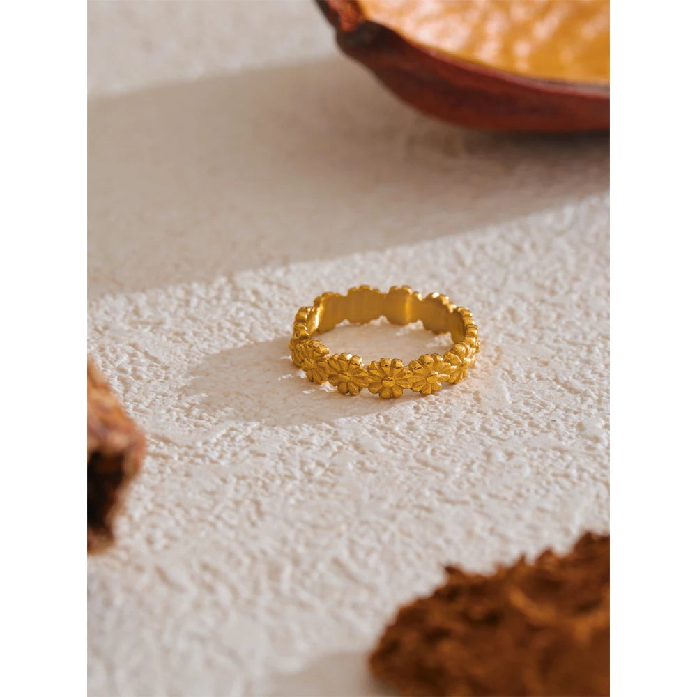 Isalene  Ring Daisy Bloom Band