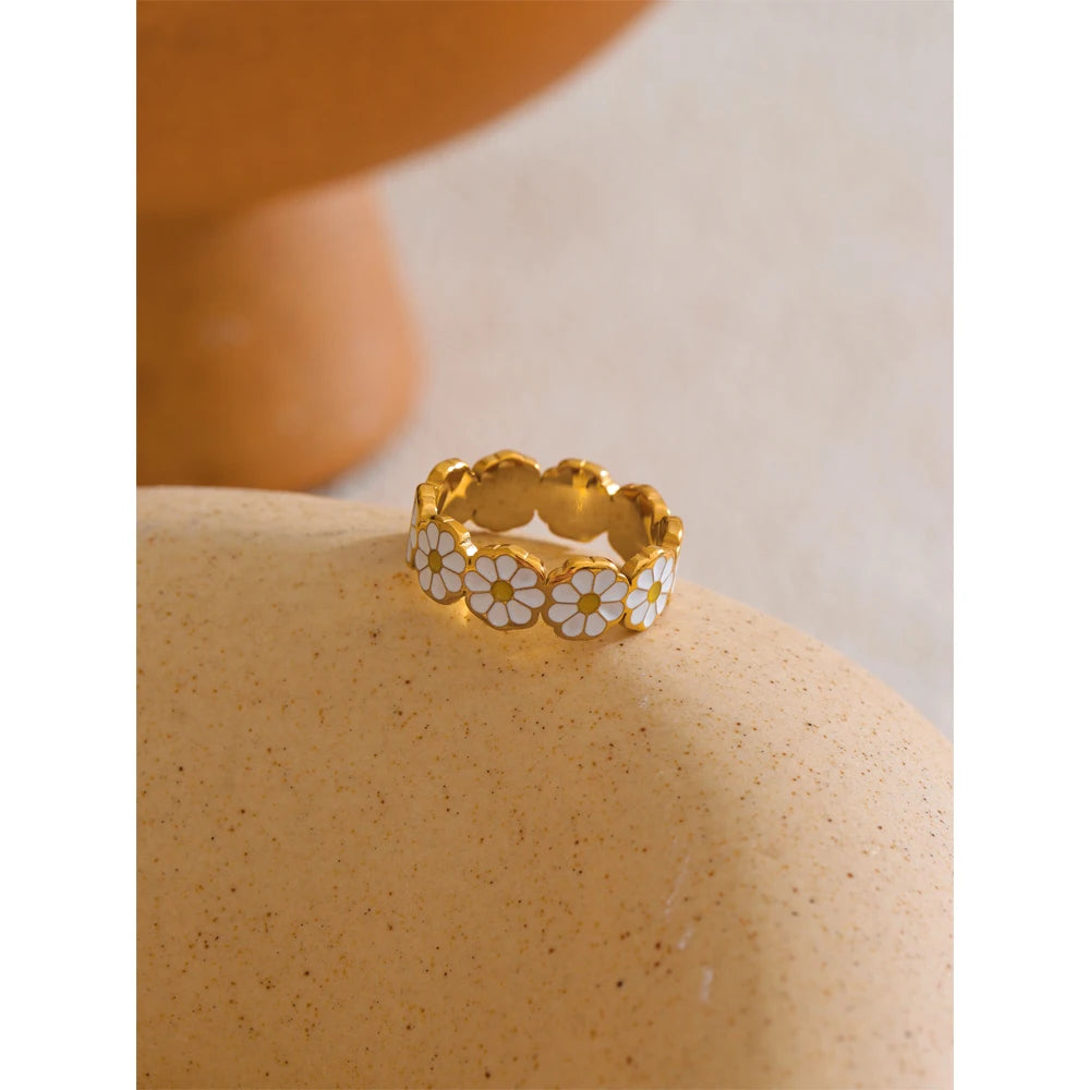 Isalene  Ring Daylight Daisy Band