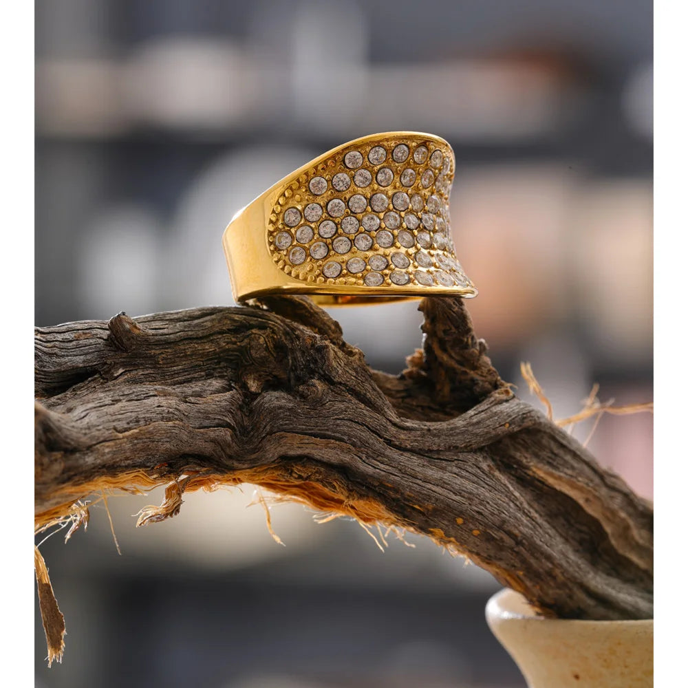 Isalene  Ring Estelle Pavé Ring