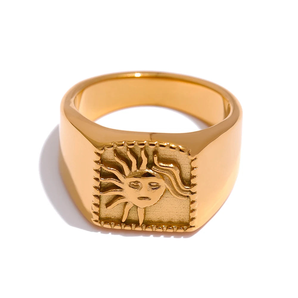 Isalene  Ring Gold / 6 Aurora Solar Signet Ring