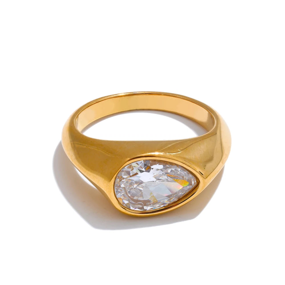 Isalene  Ring Gold / 6 Aurora Teardrop Signet Ring