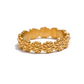 Isalene  Ring Gold / 6 Daisy Bloom Band