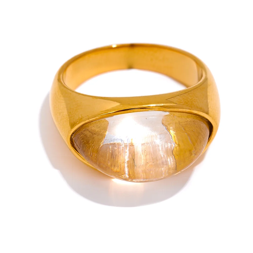 Isalene  Ring Gold / 6 Elowen Shellstone Ring