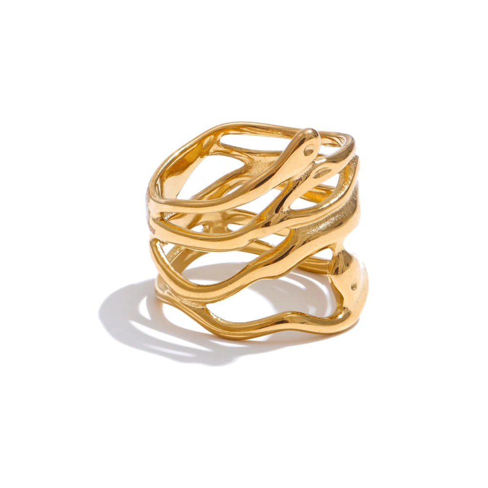 Isalene  Ring Gold / 6 Lucienne Wave Ring