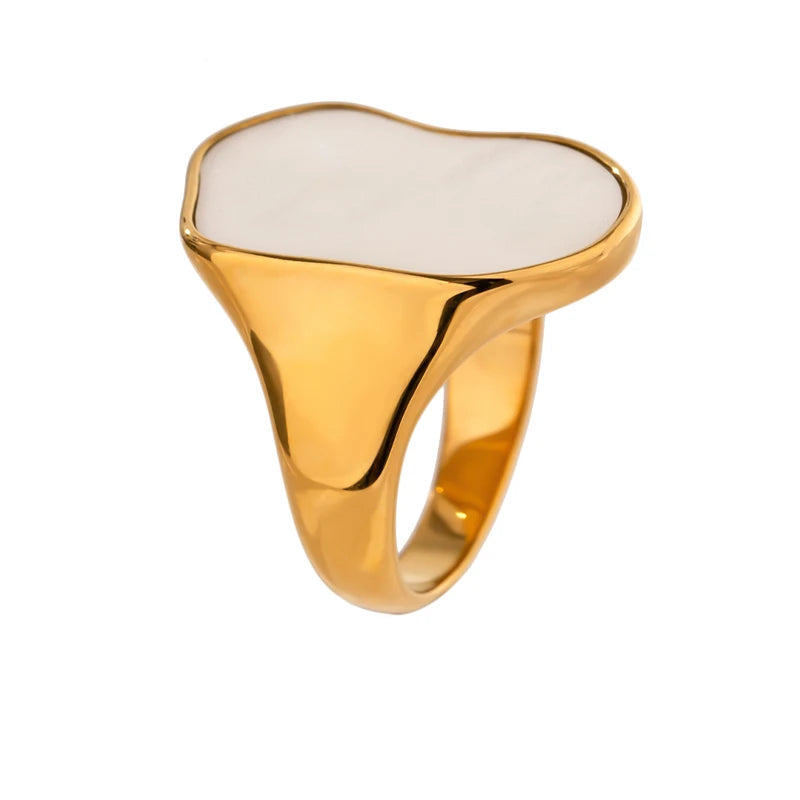 Isalene  Ring Gold / 6 Luna Mother-of-Pearl Ring