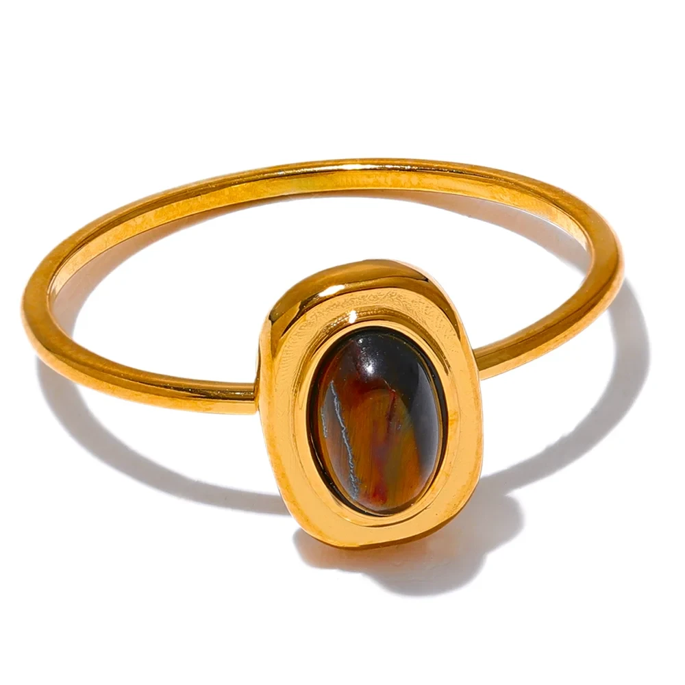 Isalene  Ring Gold / 6 Oval Tiger’s Eye Ring