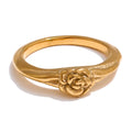 Isalene  Ring Gold / 6 Rosetta Bloom Ring