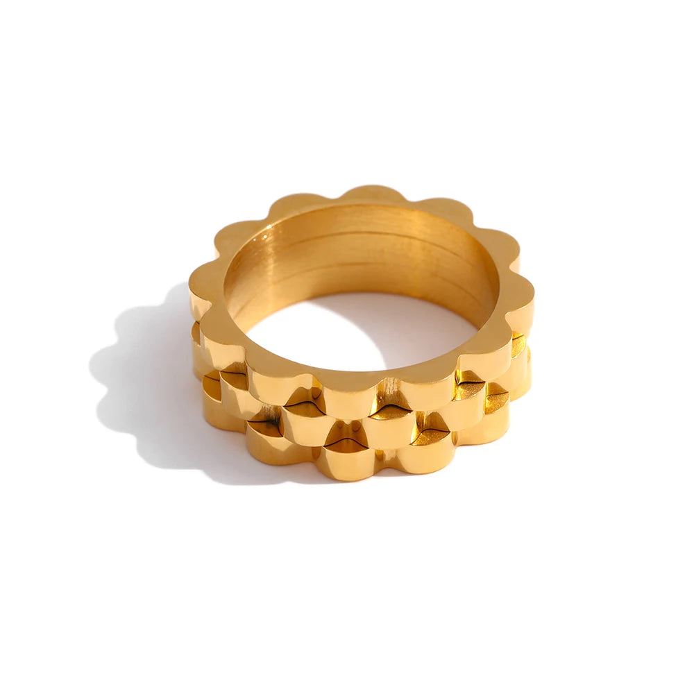 Isalene  Ring Gold / 6 Strata Edge Ring