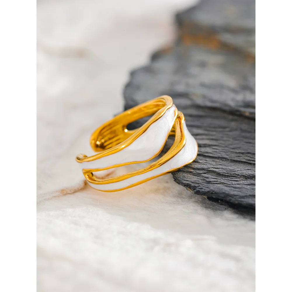 Isalene  Ring Gold / 7 Elara Enamel Ring