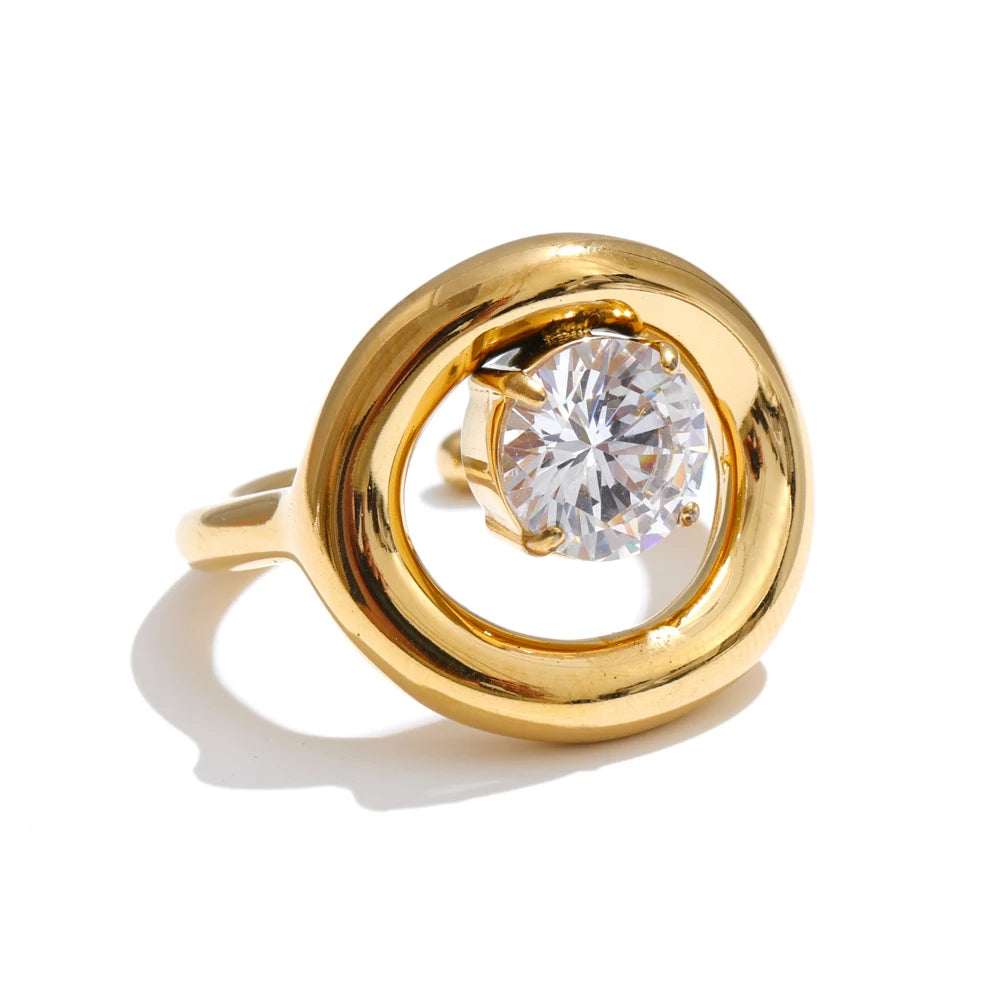 Isalene  Ring Gold / 7 Solara Halo Ring