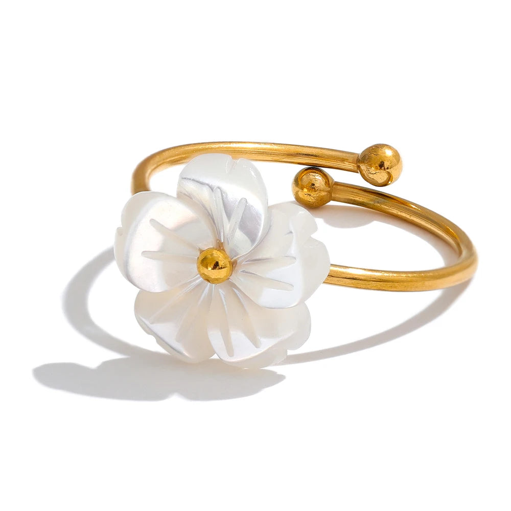 Isalene  Ring Gold Elowen Blossom Ring