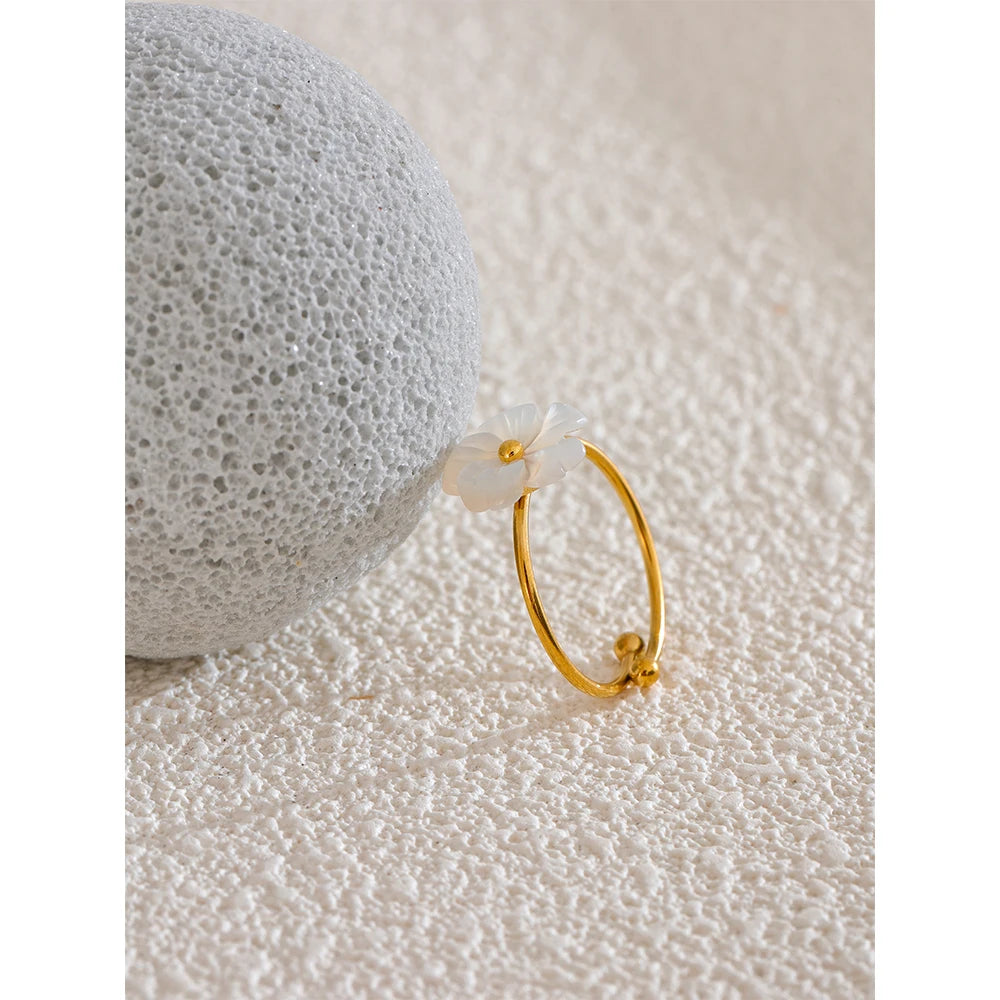Isalene  Ring Gold Elowen Blossom Ring