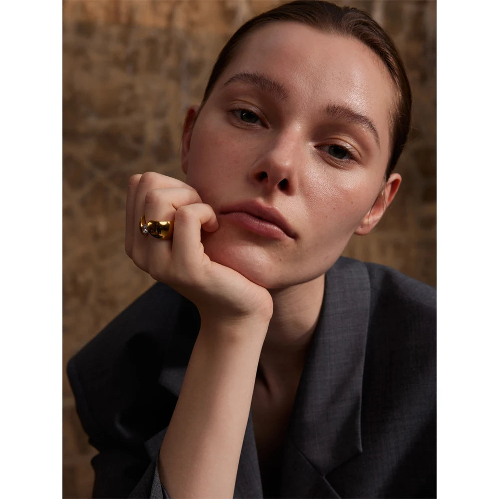 Isalene  Ring Halo Curve Ring