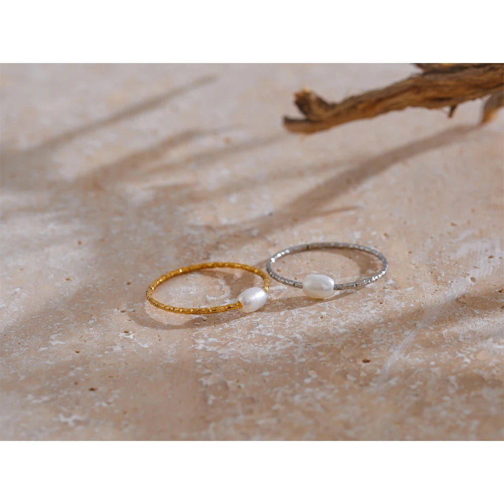 Isalene  Ring Isla Pearl Hammered Band