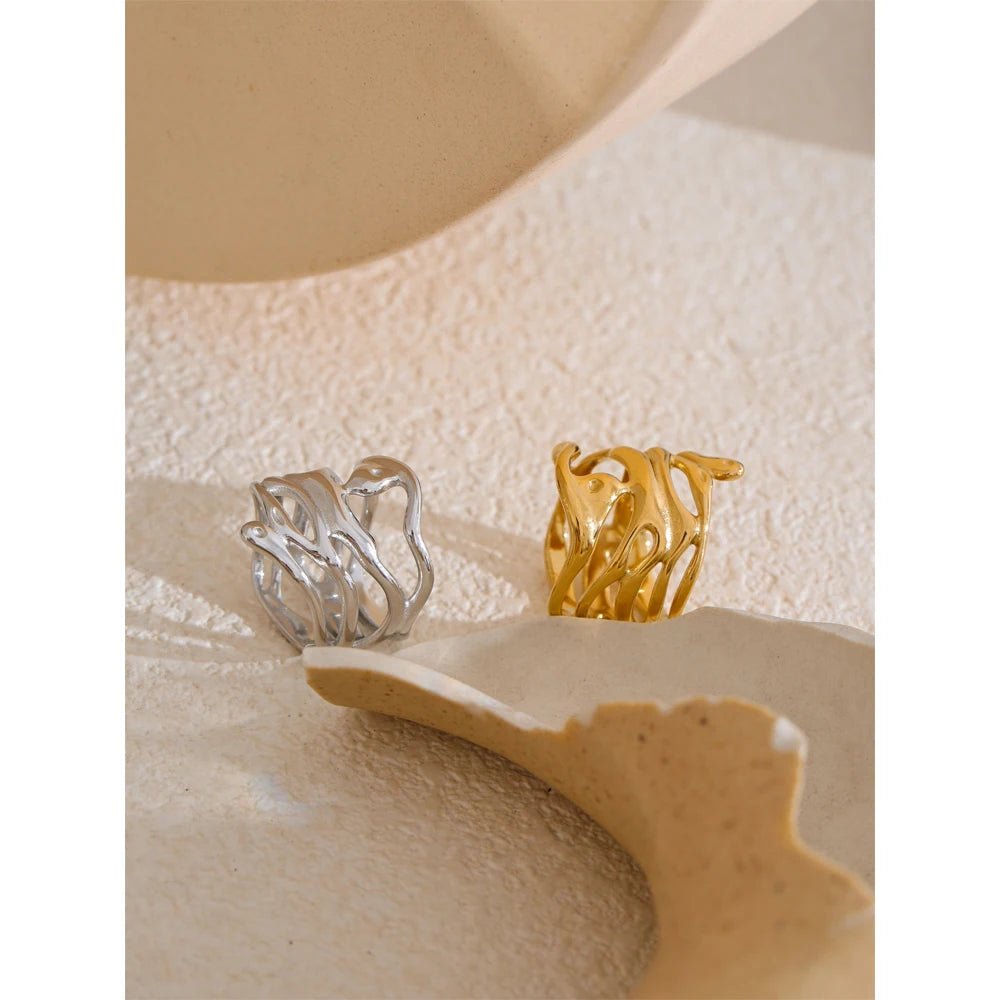 Isalene  Ring Lucienne Wave Ring