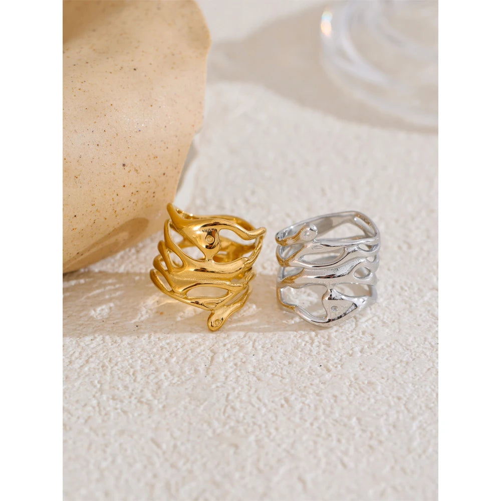 Isalene  Ring Lucienne Wave Ring