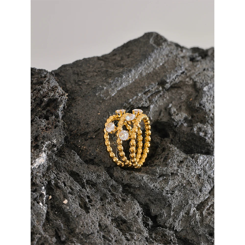 Isalene  Ring Luxe Orbit Ring