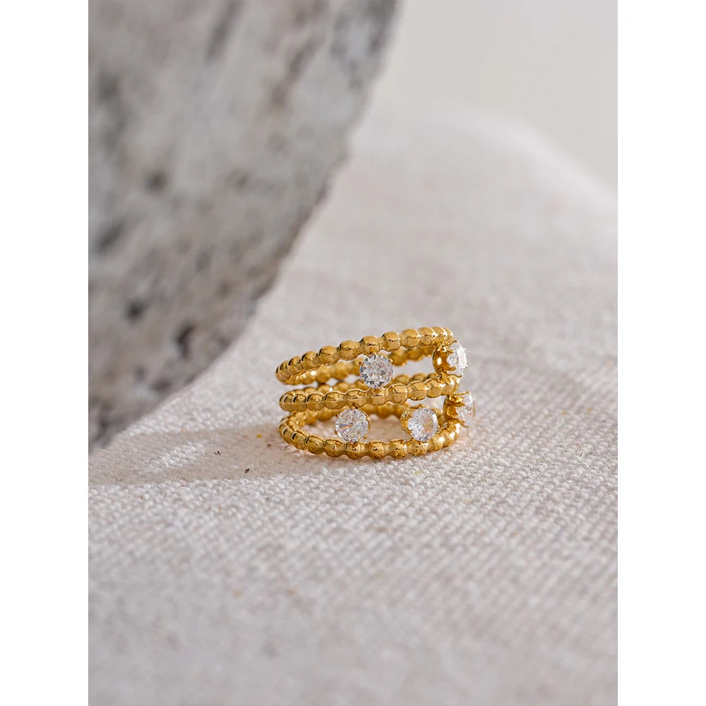 Isalene  Ring Luxe Orbit Ring