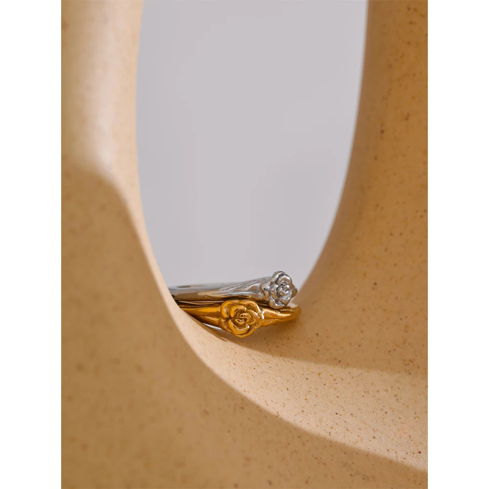 Isalene  Ring Rosetta Bloom Ring