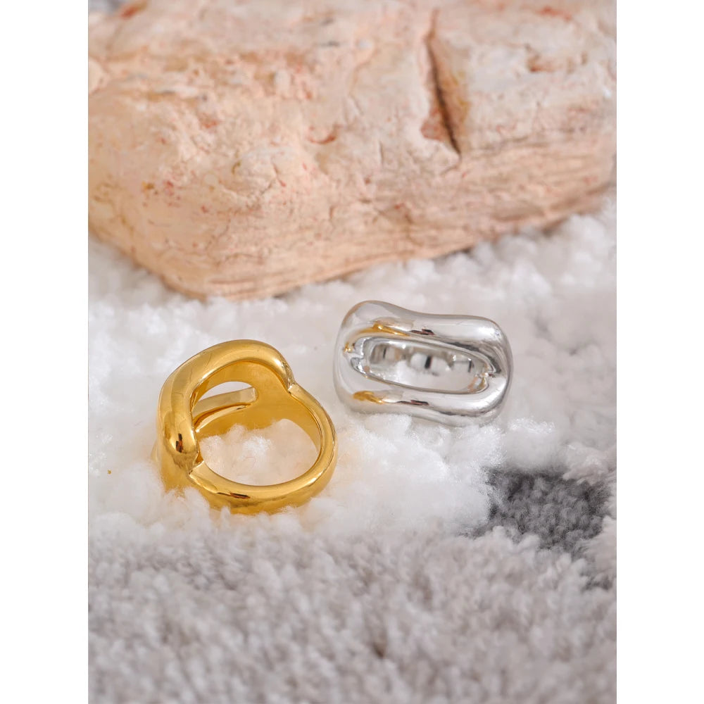 Isalene  Ring Sculptura Open Form Ring