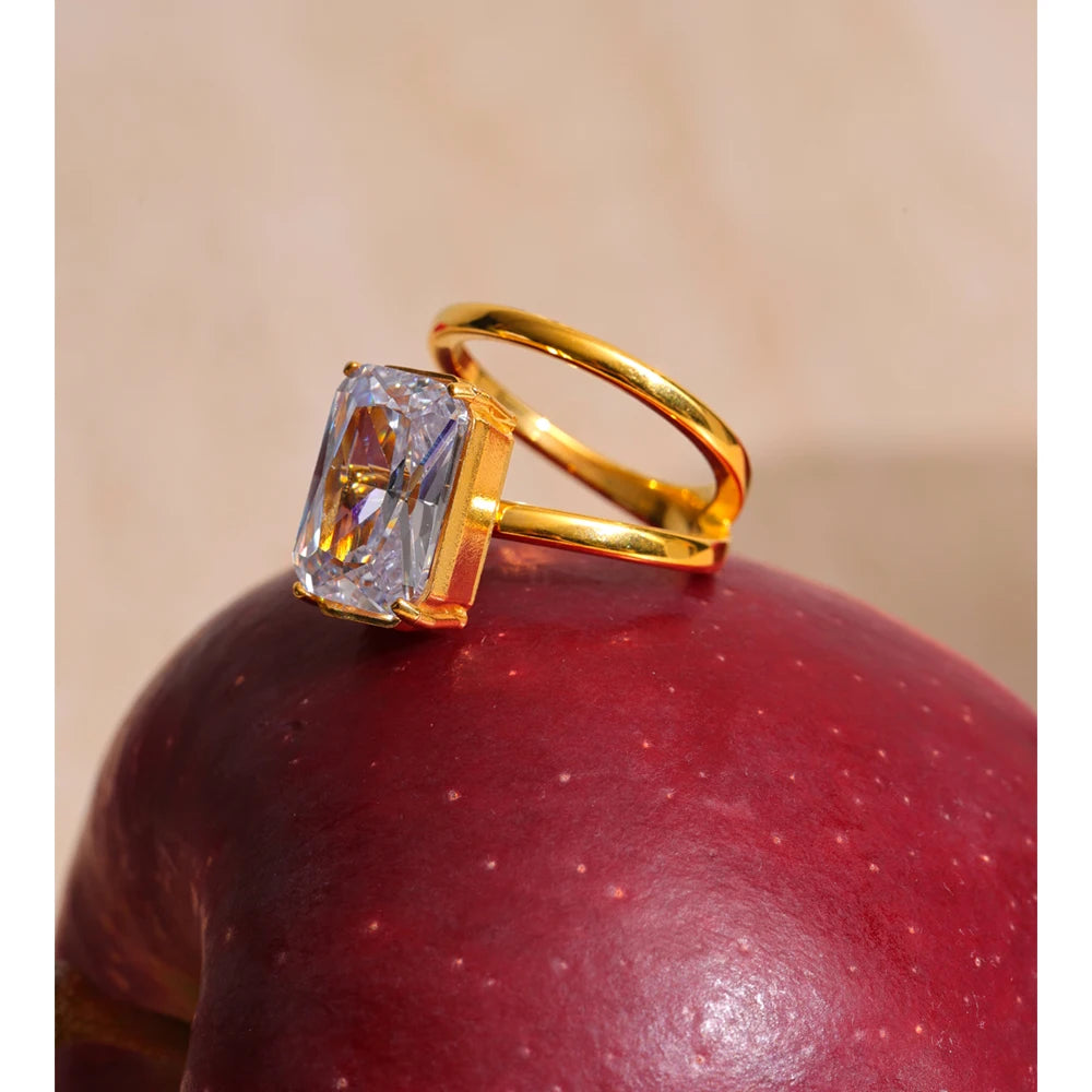 Isalene  Ring Seraphina Radiance Ring