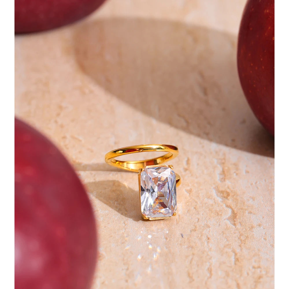 Isalene  Ring Seraphina Radiance Ring