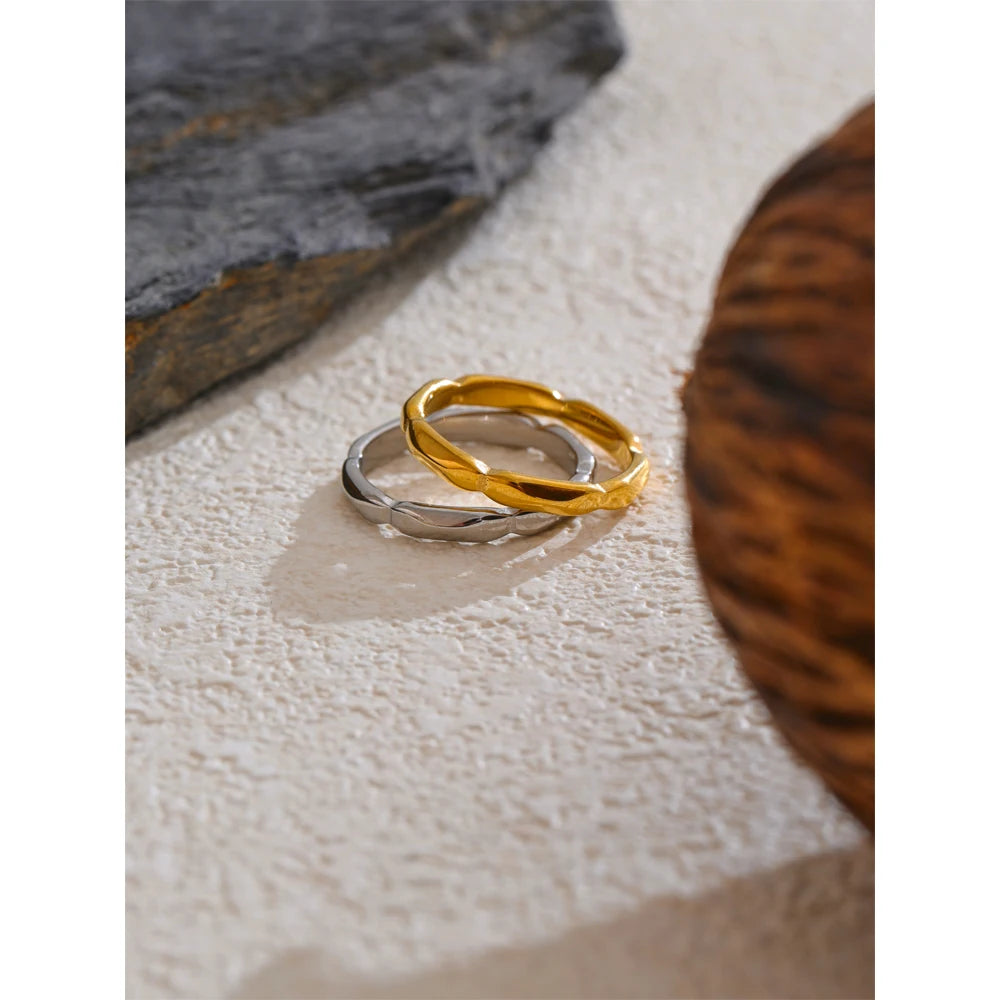 Isalene  Ring Sierra Smooth Textured Band