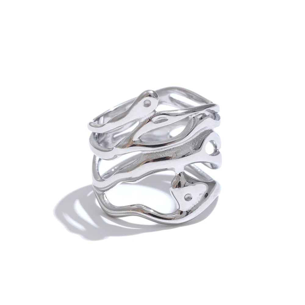 Isalene  Ring Silver / 6 Lucienne Wave Ring