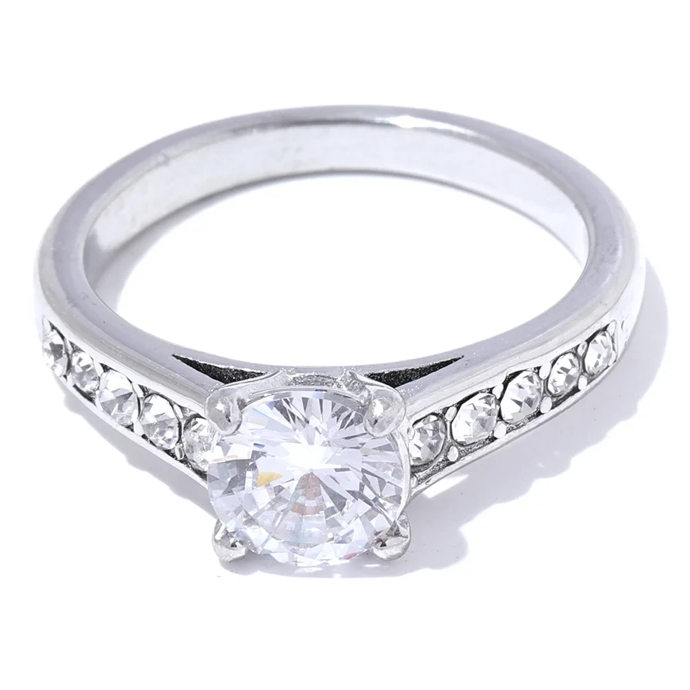 Isalene  Ring Silver / 6 Radiance Solitaire Pavé Ring