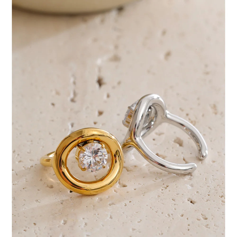 Isalene  Ring Solara Halo Ring