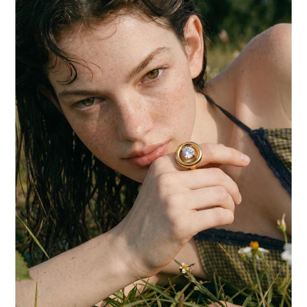Isalene  Ring Solara Halo Ring