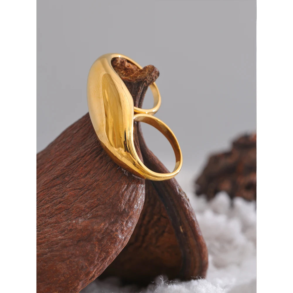 Isalene  Ring Solene Sculptural Ring