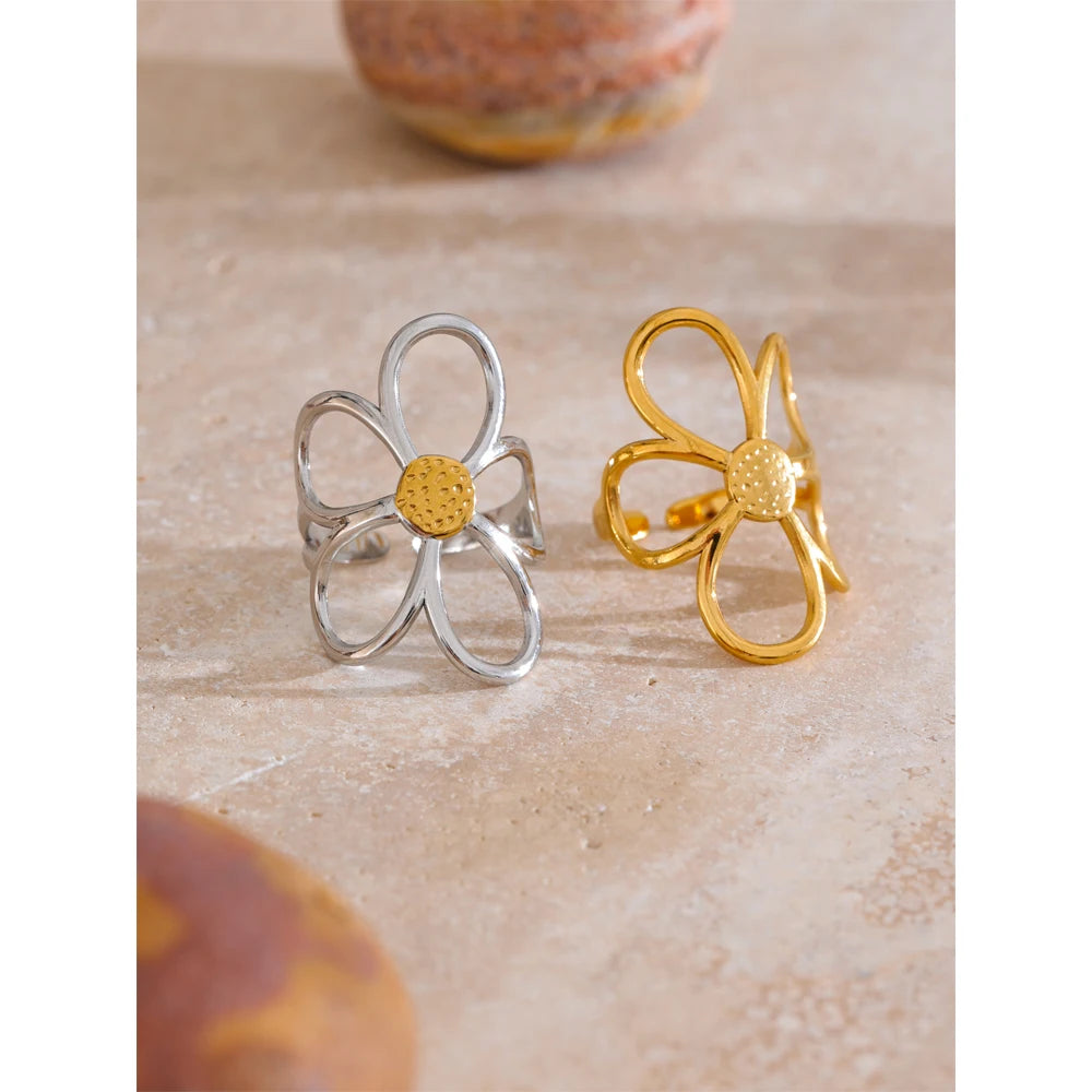 Isalene  Ring Solenne Bloom Ring